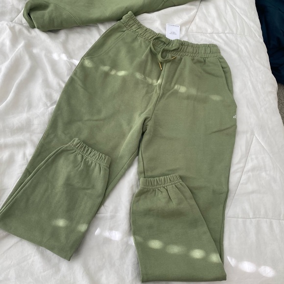 NWT WeWoreWhat sage green SET of hoodie and sweatpants - Picture 12 of 12